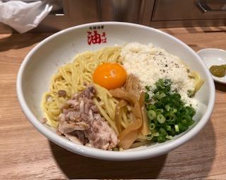 とも